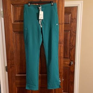 Medium tall hunter green figs pants